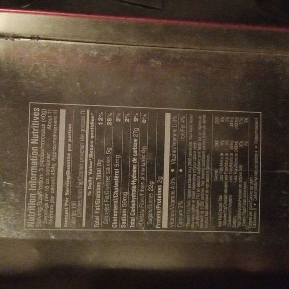 Russell Stover Christmas Assorted Chocolates Tin 2002 (EMPTY) ELVIS PRESLEY ENT. - Picture 3 of 4